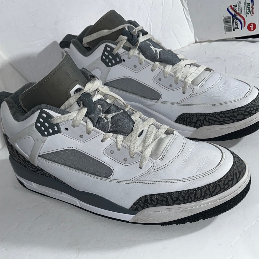Jordan Sneakers White and Gray